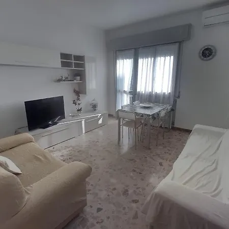 Frontespiaggia * Cervia